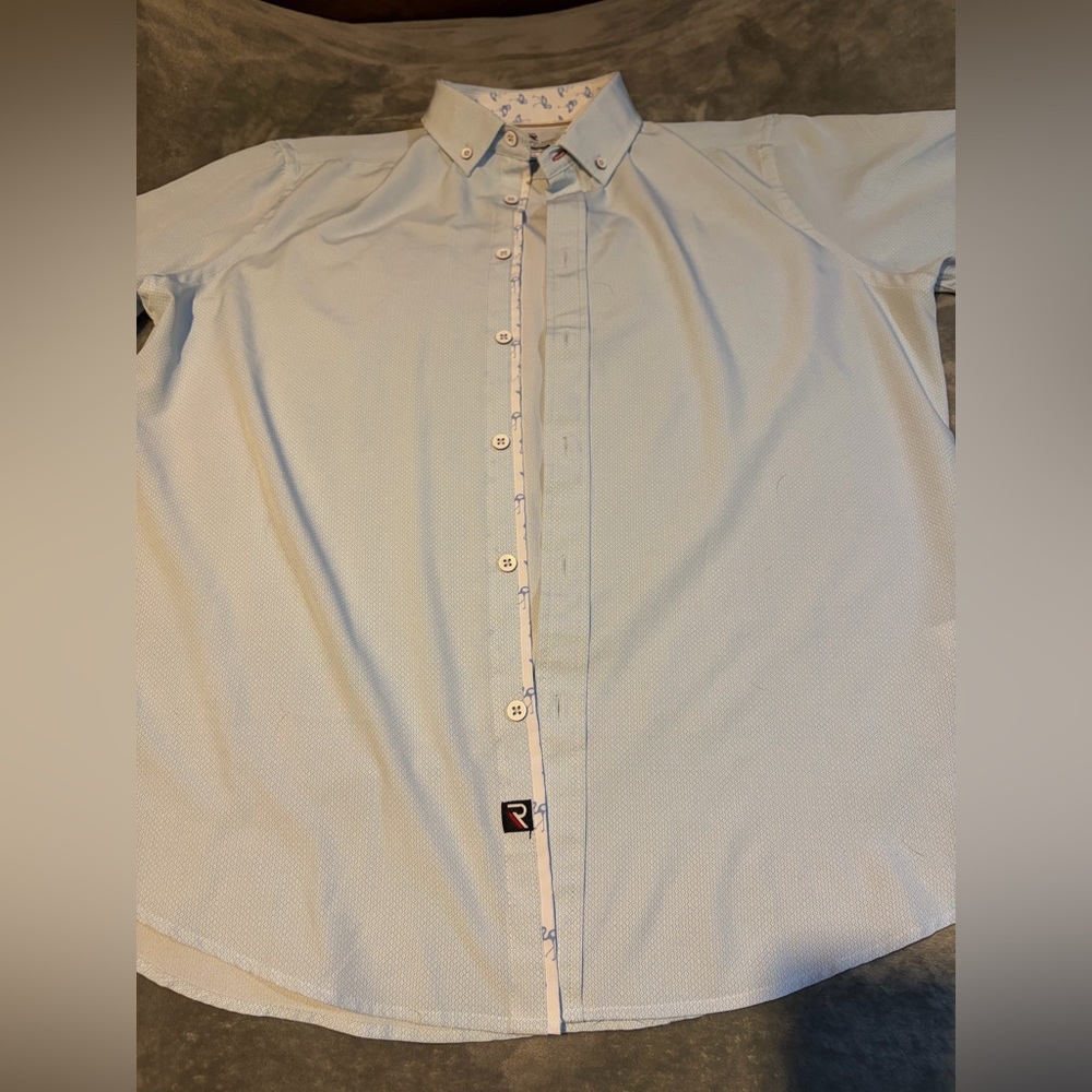 Men's Light Blue Button-Up Shirt